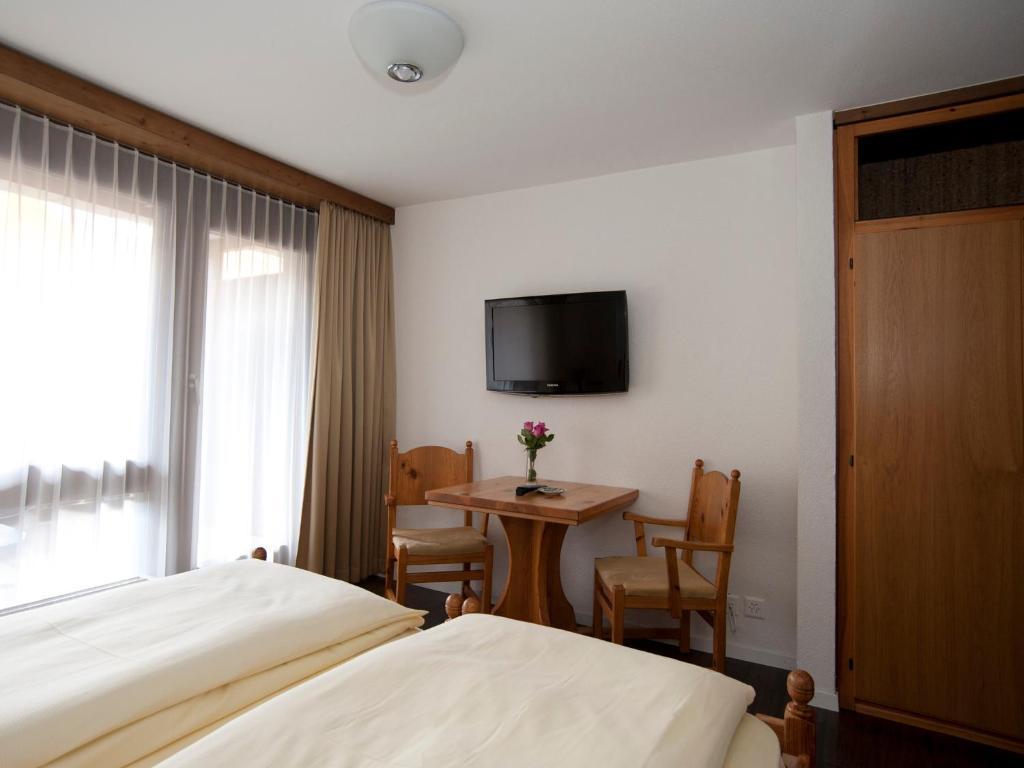 Ambiente Guesthouse Saas-Fee Bilik gambar